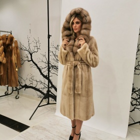 Backstage from filming for the kN Furs catalog in Kastoria - изображение 1082